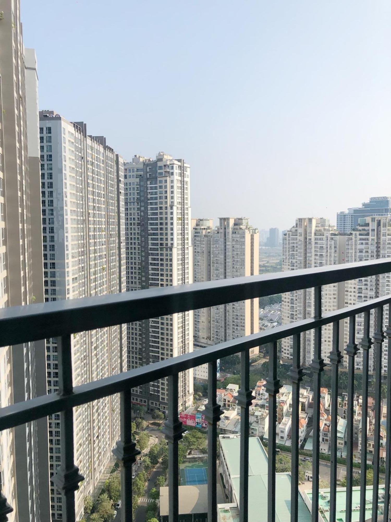 Apartment Full Equip 3brs Spacious And Cozy Ho Chi Minh City