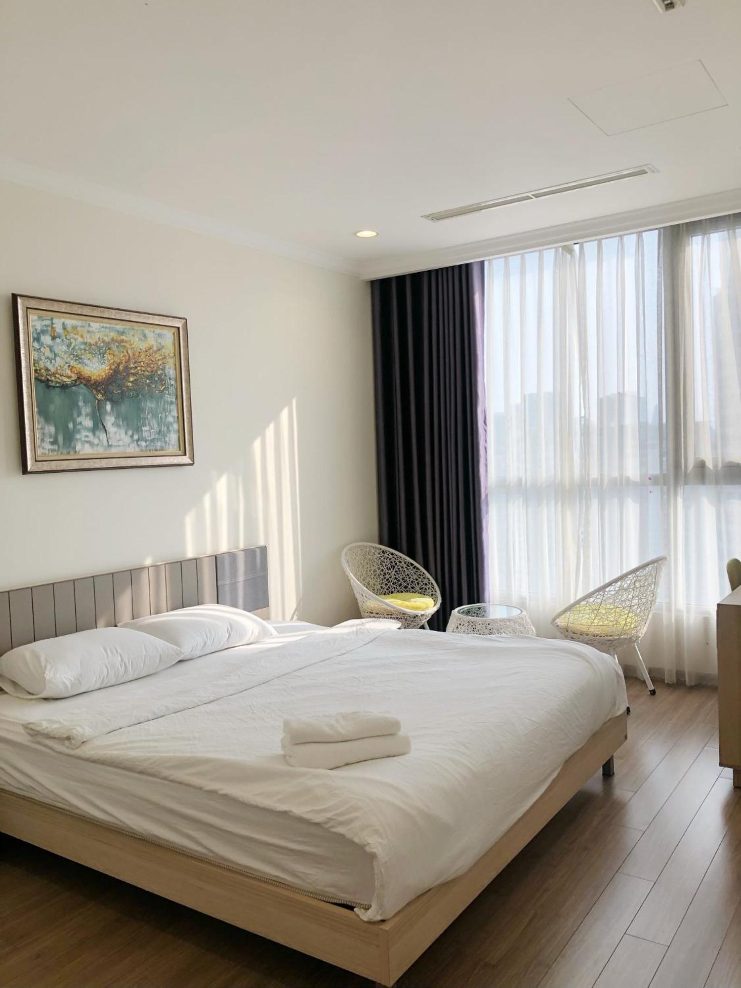 Căn hộ Full Equip 3brs Spacious And Cozy TP. Hồ Chí Minh