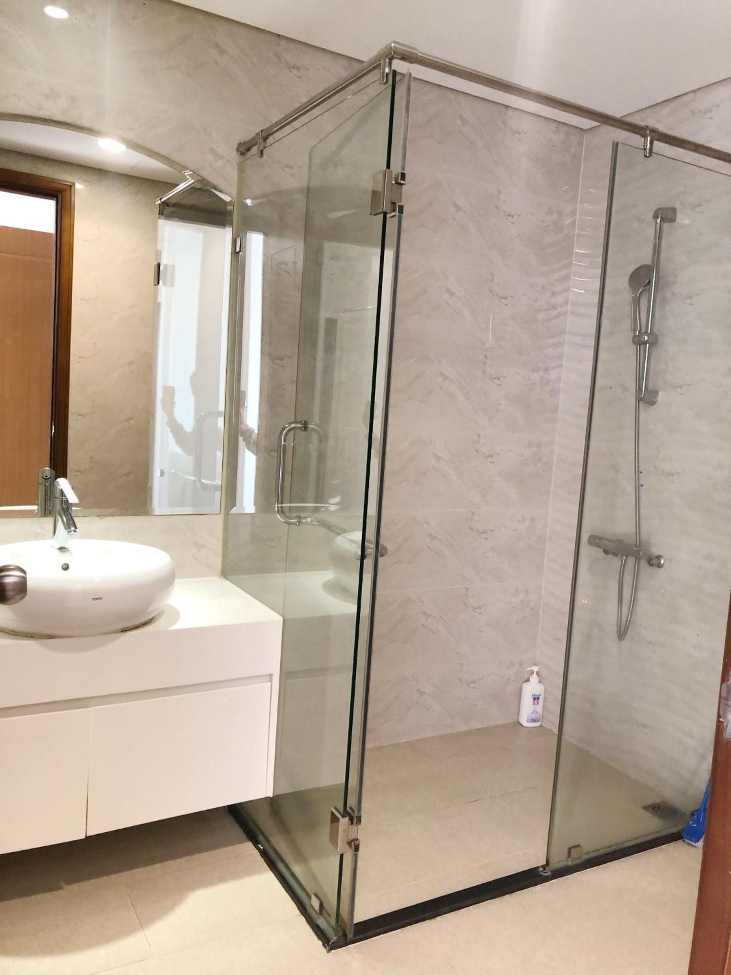 Full Equip 3brs Spacious And Cozy * TP. Hồ Chí Minh